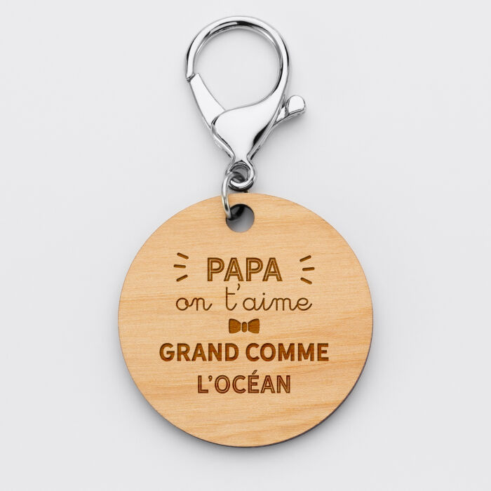Personalised engraved wooden "Papa on t'aime" special edition round medallion keyring 50mm