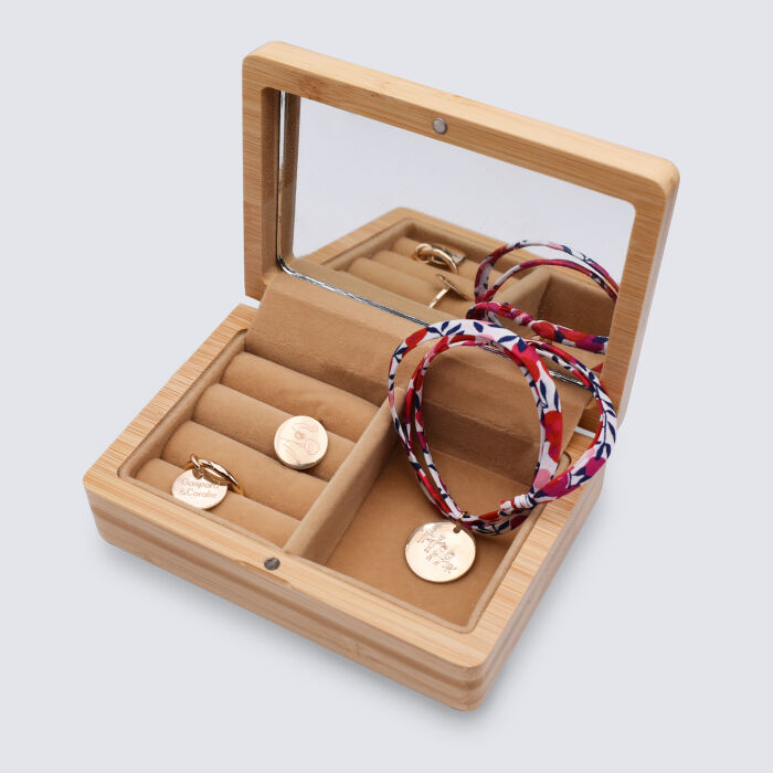 Boîte à bijou personnalisée 12x8,5 cm bois gravé - ambiance