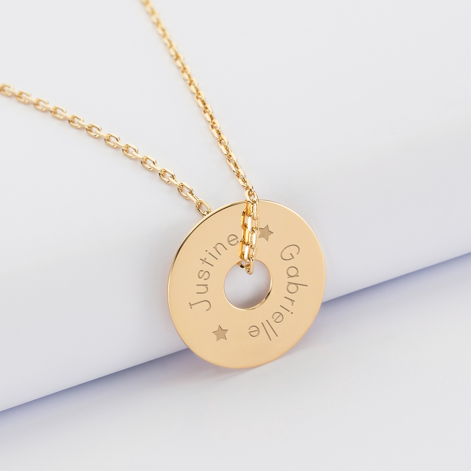 Personalised engraved gold-plated target medallion pendant 20mm - 1