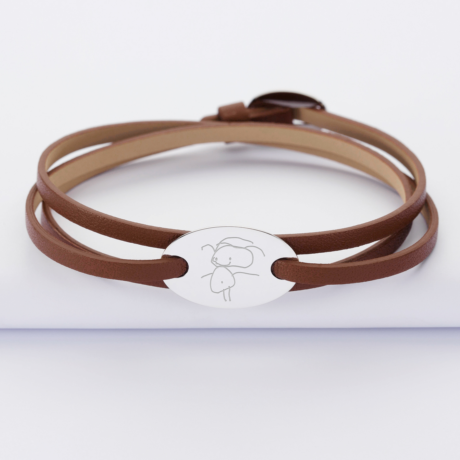 3 turn leather bracelet with personalised engraved oval 2-hole silver medallion 25x16mm - sketch