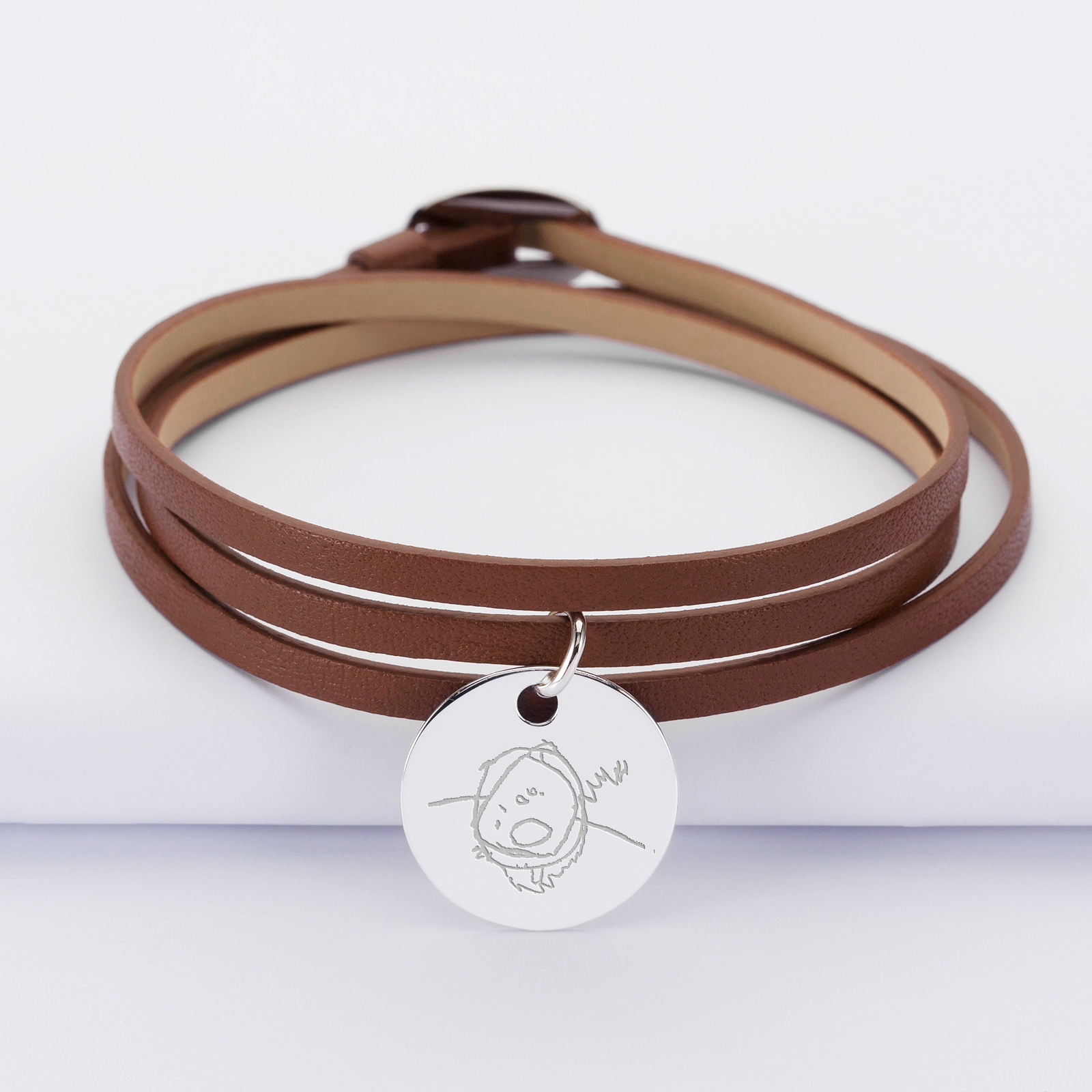 3 turn leather bracelet with personalised engraved silver medallion 19 mm - sketch