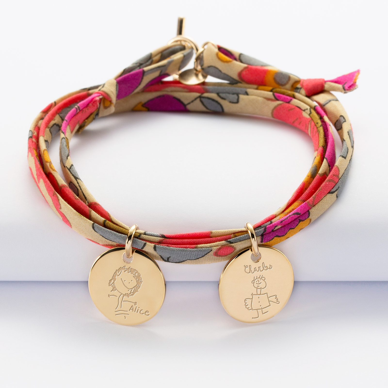 Liberty 3 turn bracelet with 2 personalised engraved gold plated medallions 15 mm - sketches