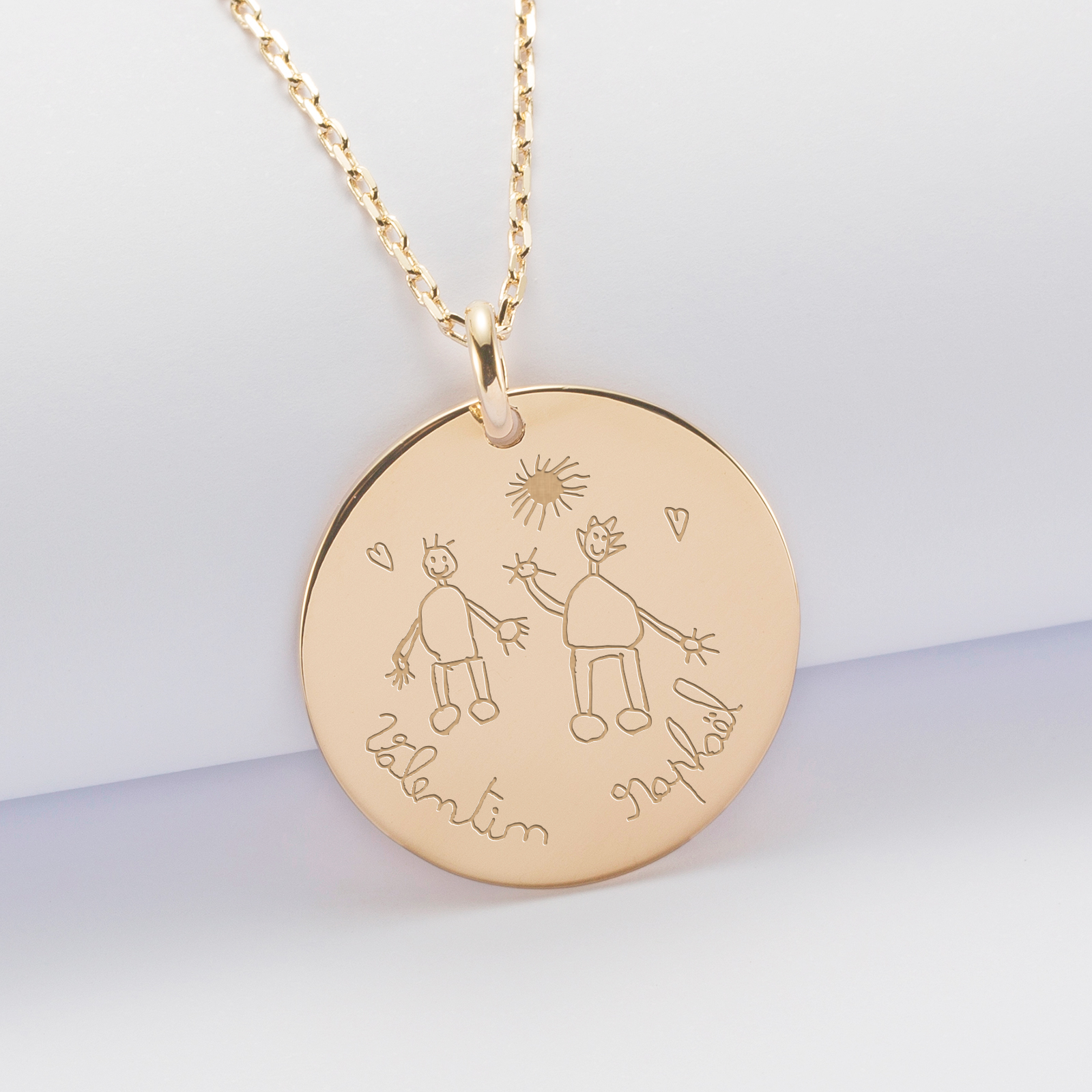 Personalised engraved gold plated medallion pendant 27 mm sketch