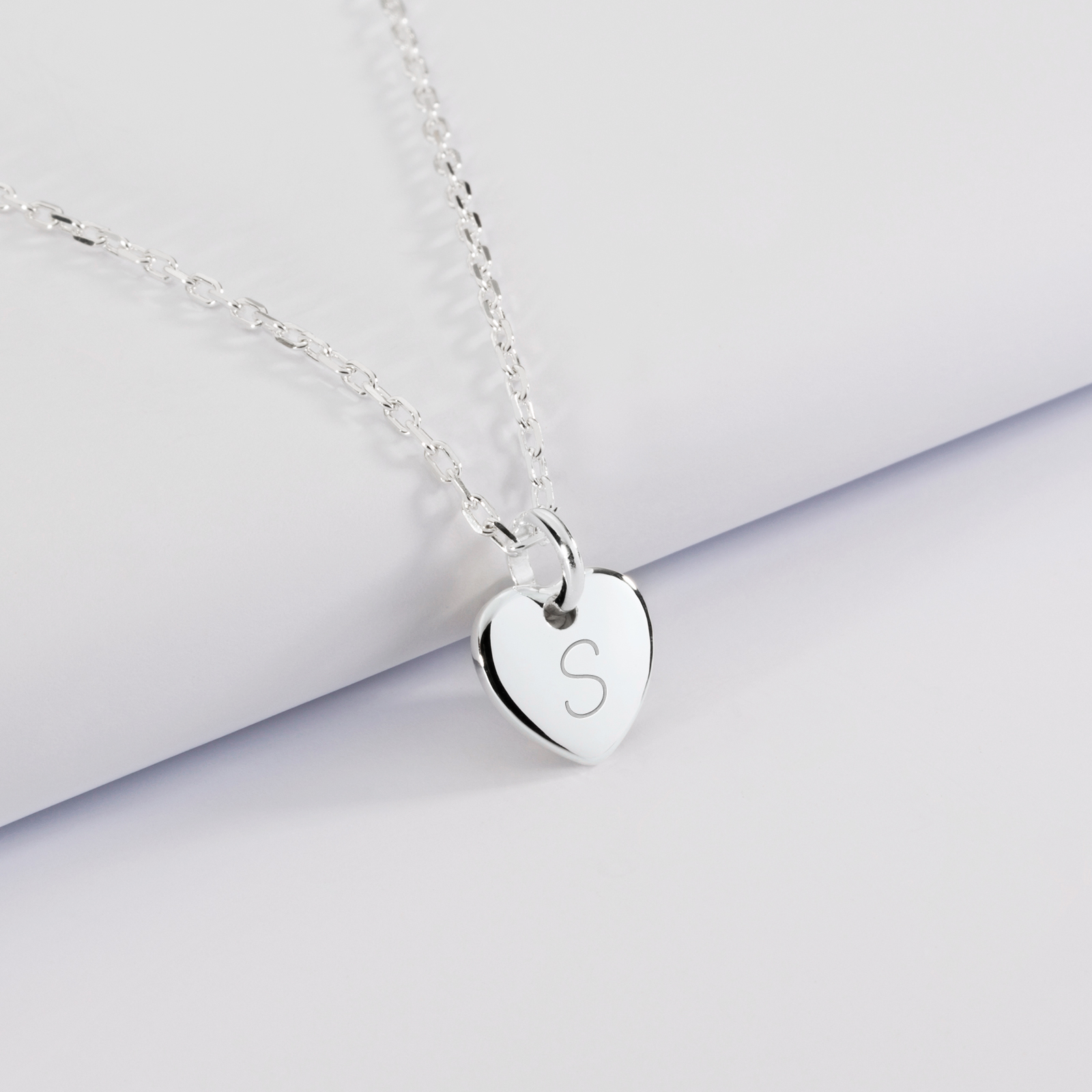 Personalised engraved initial silver heart medallion pendant 10 mm - 1