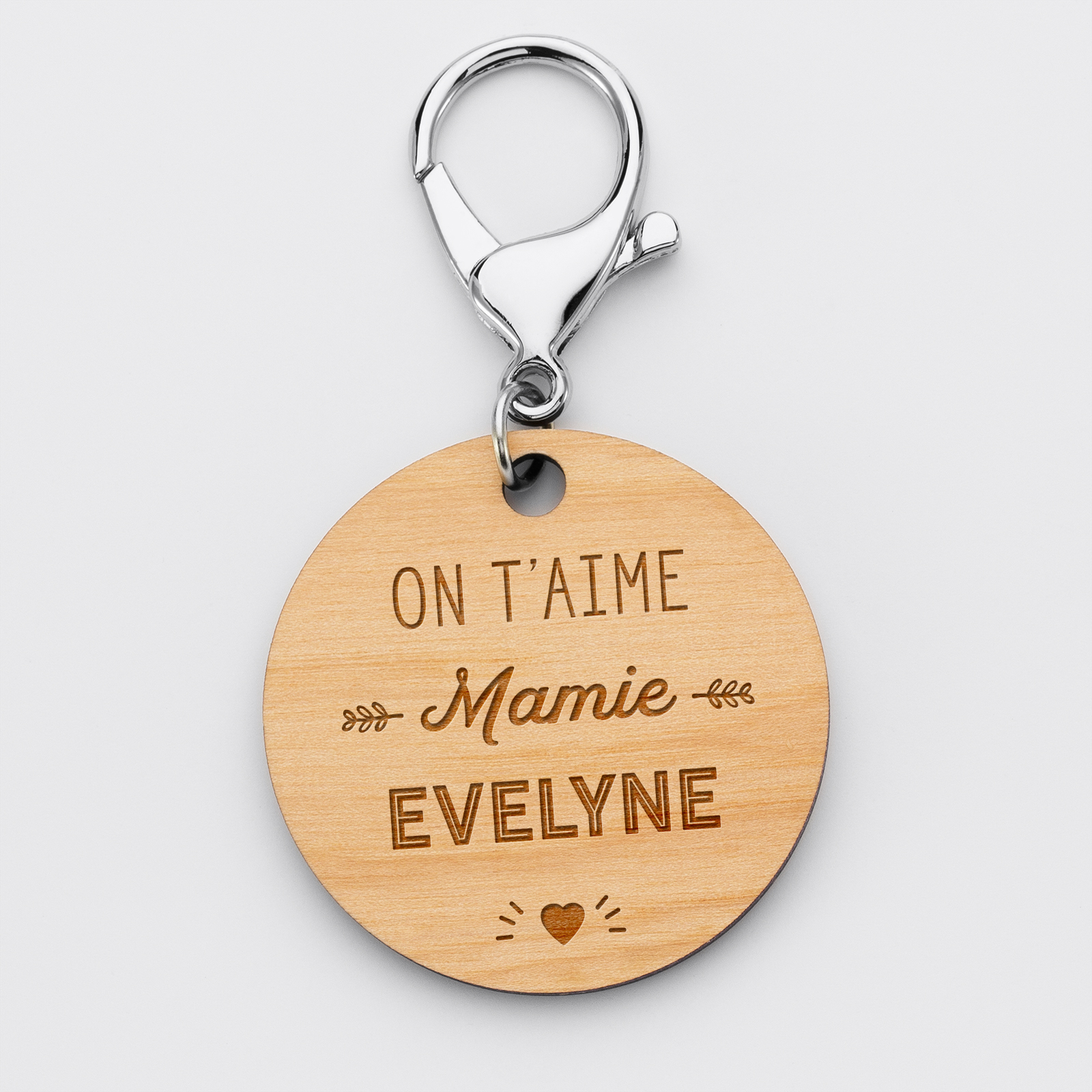 Porte-clés personnalisé prénom médaille gravée bois ronde 50 mm "On t'aime Mamie" - 1