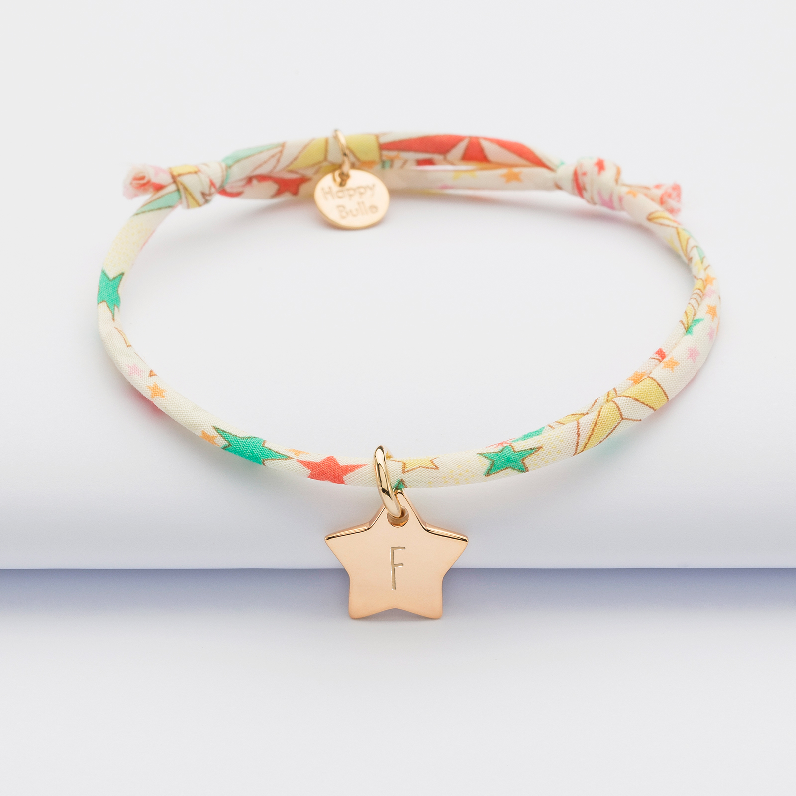 Bracelet enfant personnalisé Liberty médaille étoile gravée initiale plaqué or 12 mm - 1