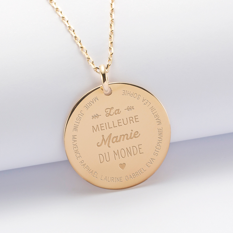 Pendentif personnalisé médaille gravée plaqué or 27 mm "La meilleure Mamie" - prénoms 1
