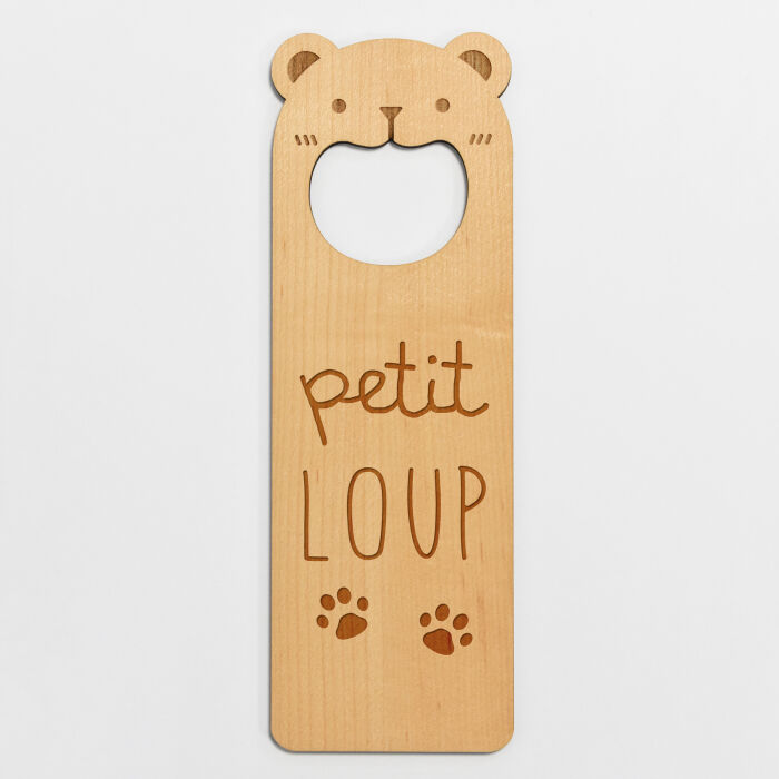 Personalised bear wooden door hanger - illustration