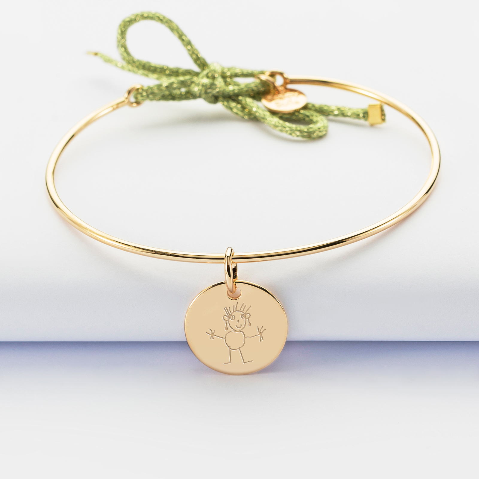 Personalised gold plate bangle with sparkly cord and 15 mm engraved medallion - sketch