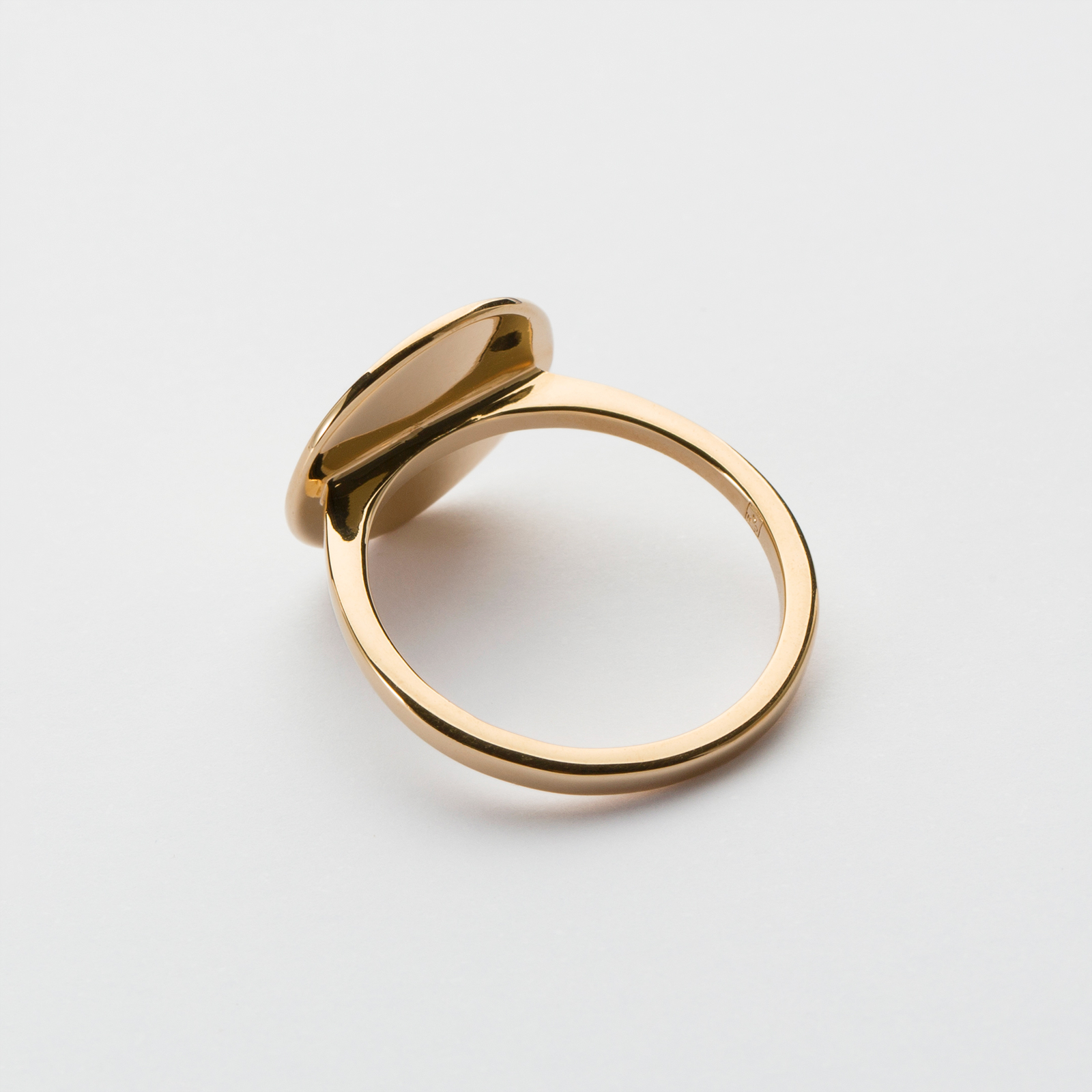 Personalised goldplated engraved flat medallion ring 15mm