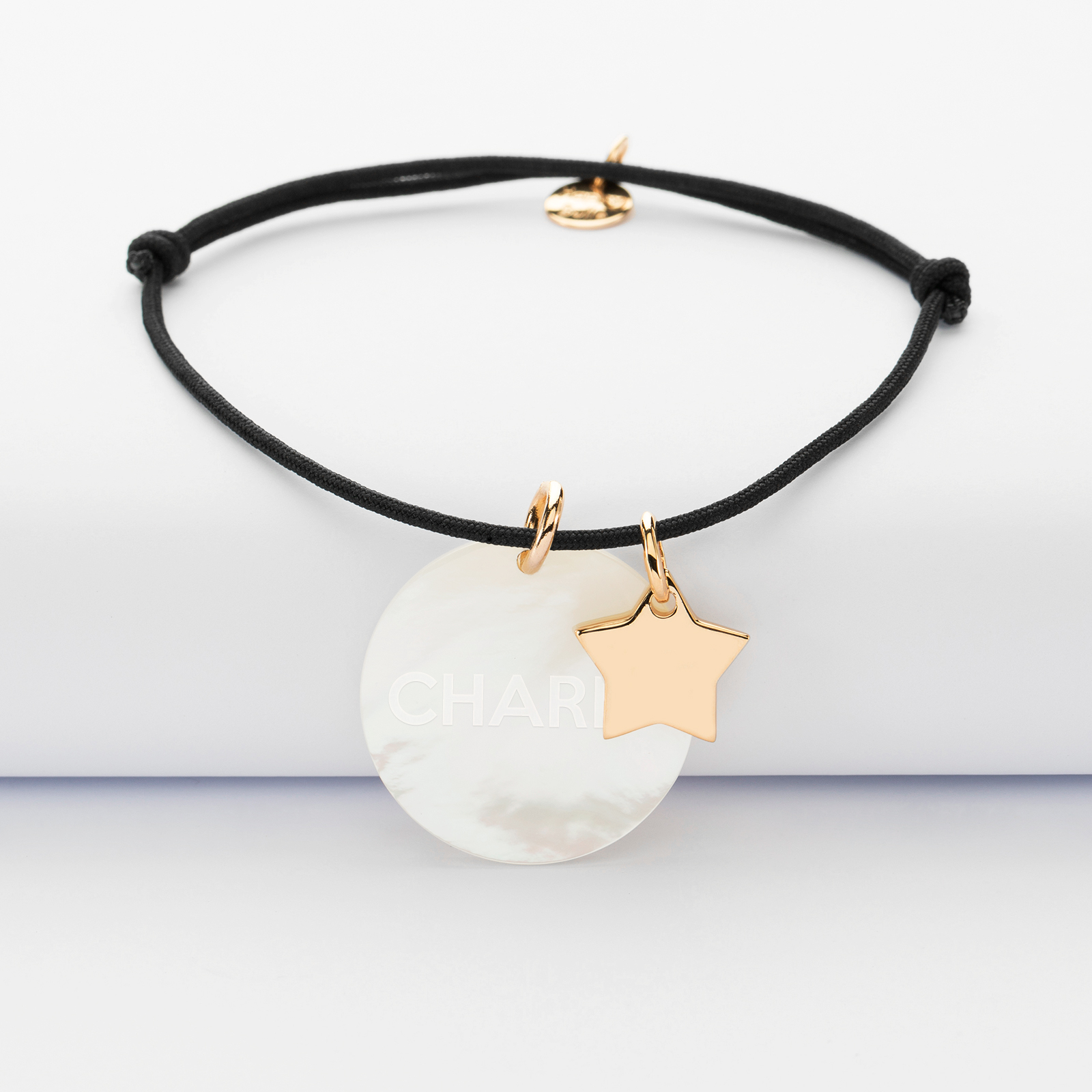 Personalised engraved mother-of-pearl medallion cord bracelet 25 mm and gold-plated star charm 12 mm - 1