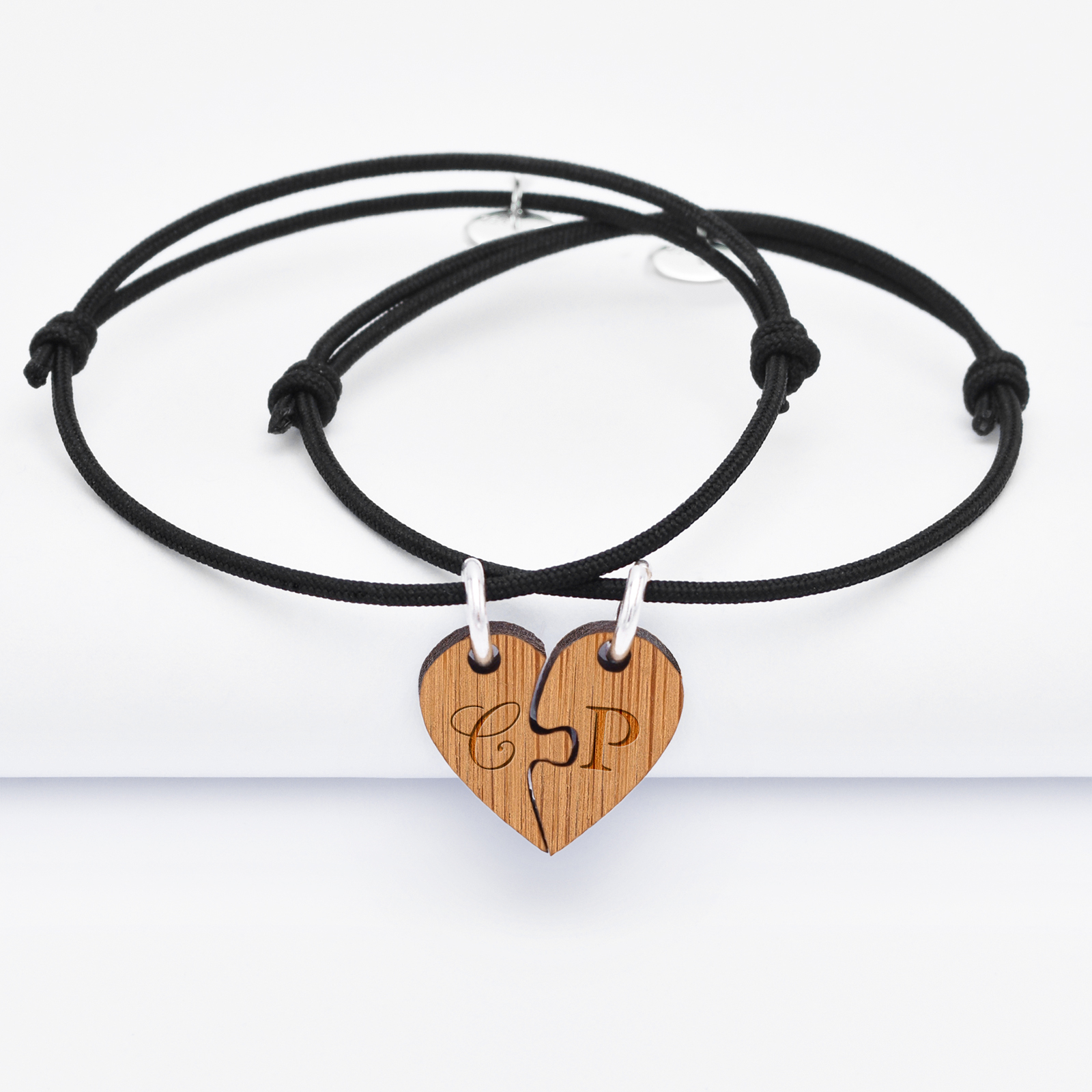 Duo de bracelets personnalisés médailles gravées bois "cœur inséparable" - initiales 1