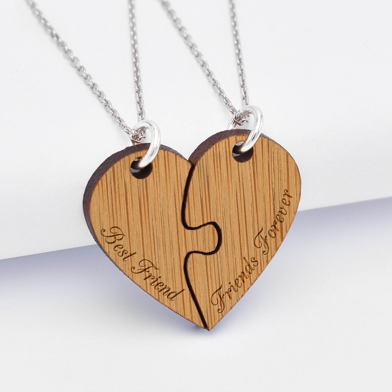 Duo de pendentif personnalisé médailles gravées bois prénom "cœur inséparable" - texte