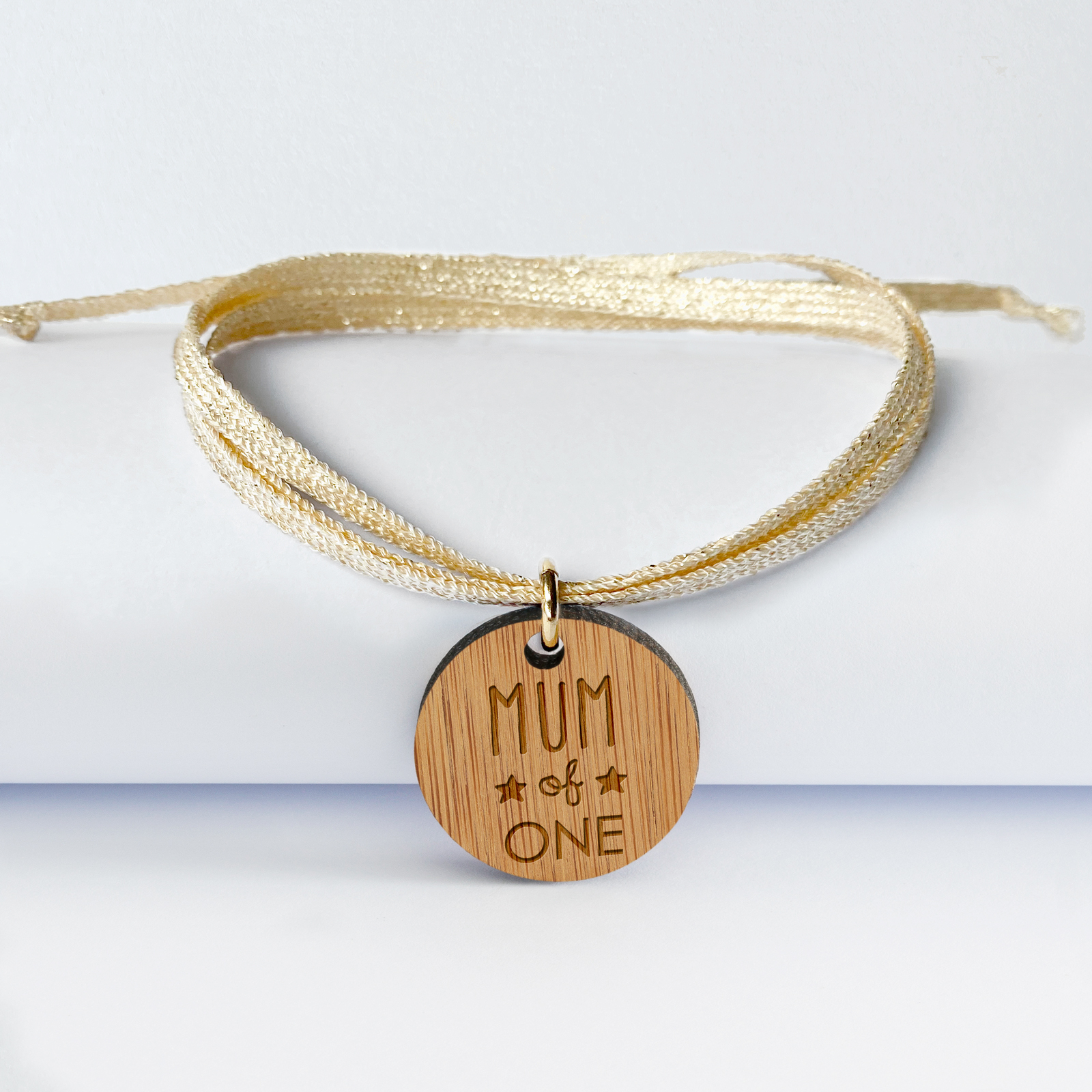 Personalised 3 turn bracelet engraved medal with round sleeper wood 20 mm - special edition "Mum of one"