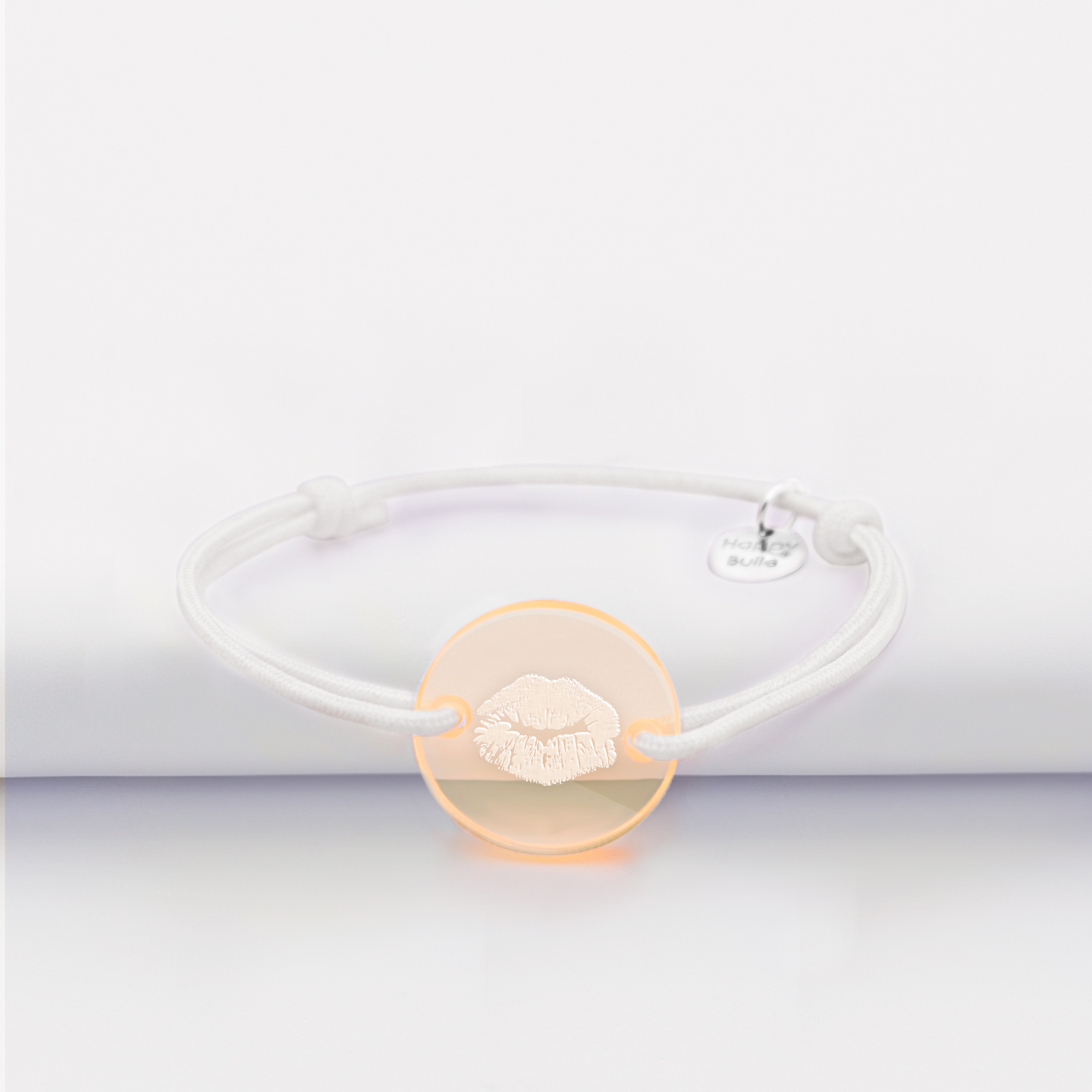 Bracelet enfant personnalisé "bisou" médaille gravée acrylique fluo orange 2 trous 17 mm 1 