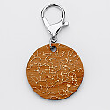 Porte-clés personnalisé gravé bois médaille ronde 50 mm "Carte du ciel étoilé" version dark 1