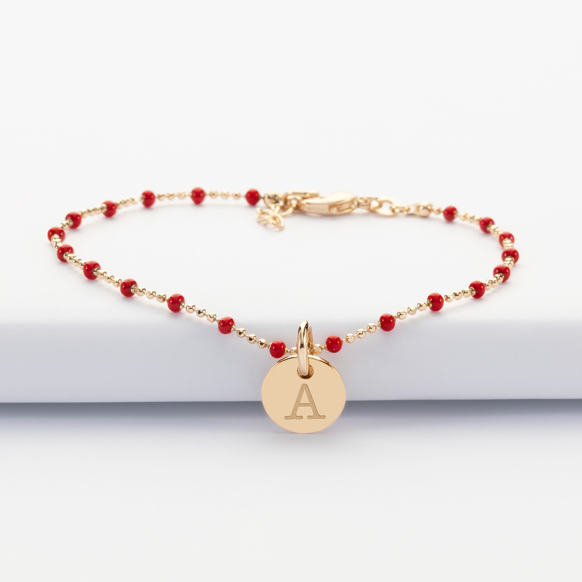 Bracelet perles colorées personnalisé médaille gravée plaqué or 10 mm A