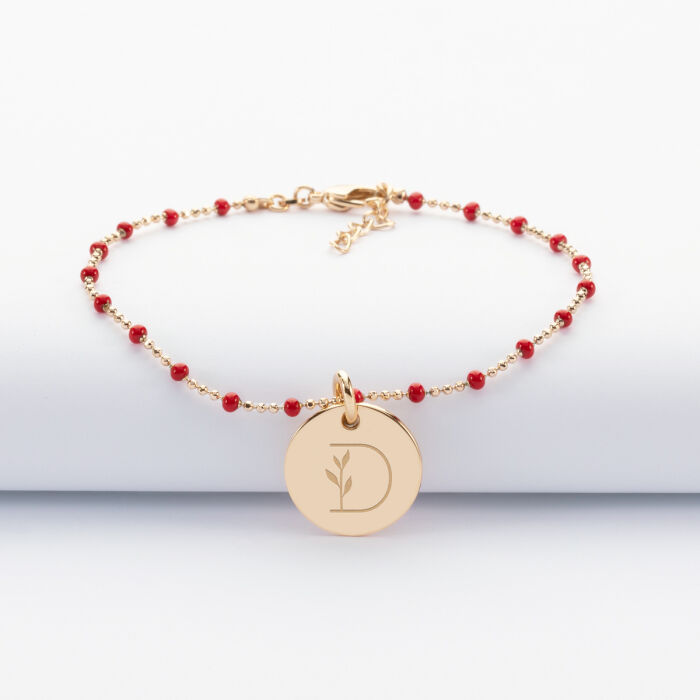 Bracelet perles colorées personnalisé médaille gravée plaqué or 15 mm initiale