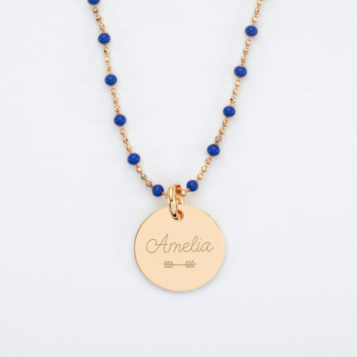 Collier perles colorées personnalisé médaille gravée plaqué or 15 mm - prénom et picto