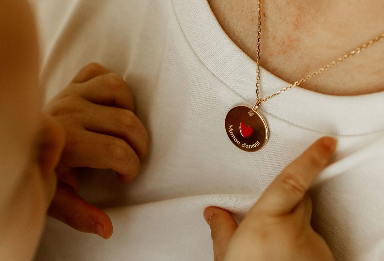 10 idées cadeau jeune maman pour sa première fête des mères