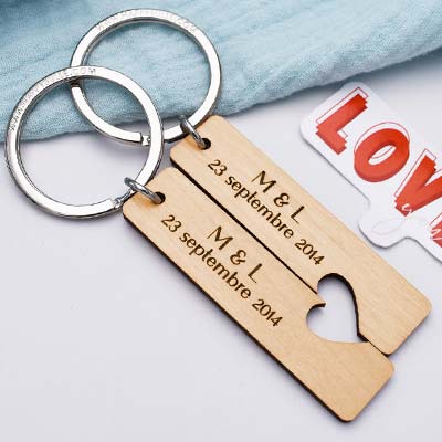 Portachiavi Personalizzato Per Figlia – "Orgoglioso Di Te" Con Incisione – Regalo Di Compleanno, Laurea Da Mamma E Papà