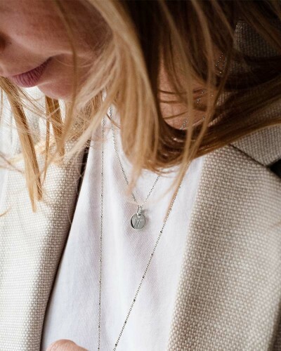 Femme - Mini médaille - Initiale N