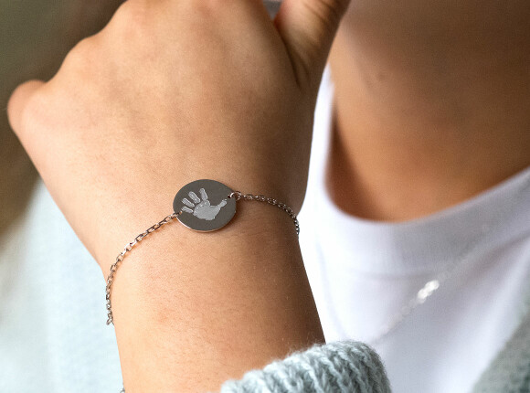 Incidi le loro impronte: