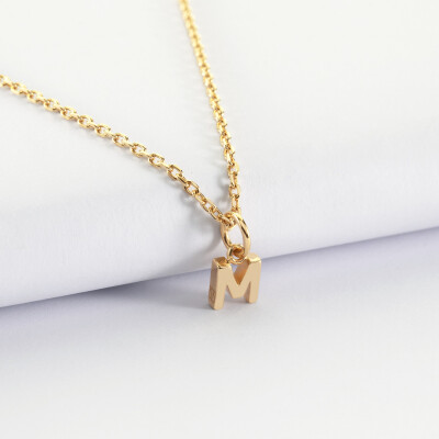 Pendentif personnalisé médaille plaqué or 5 mm - initiale M de profil