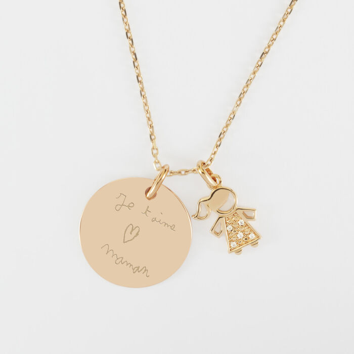 Pendentif personnalisé médaille gravée plaqué or 19 mm et breloque petite fille scintillante 12 mm - écrit