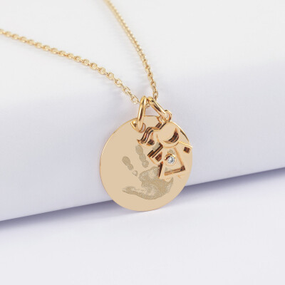 Pendentif personnalisé médaille gravée plaqué or 19 mm et breloque petite fille zircon 12 mm - empreinte