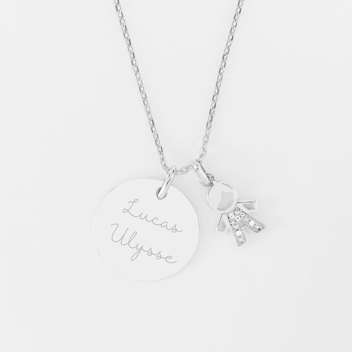 Pendentif personnalisé médaille gravée argent 19 mm et breloque petit garçon scintillant 12 mm - texte