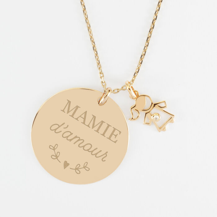 Pendentif personnalisé médaille gravée plaqué or 27 mm et breloque petite fille zircon 12 mm - illustration