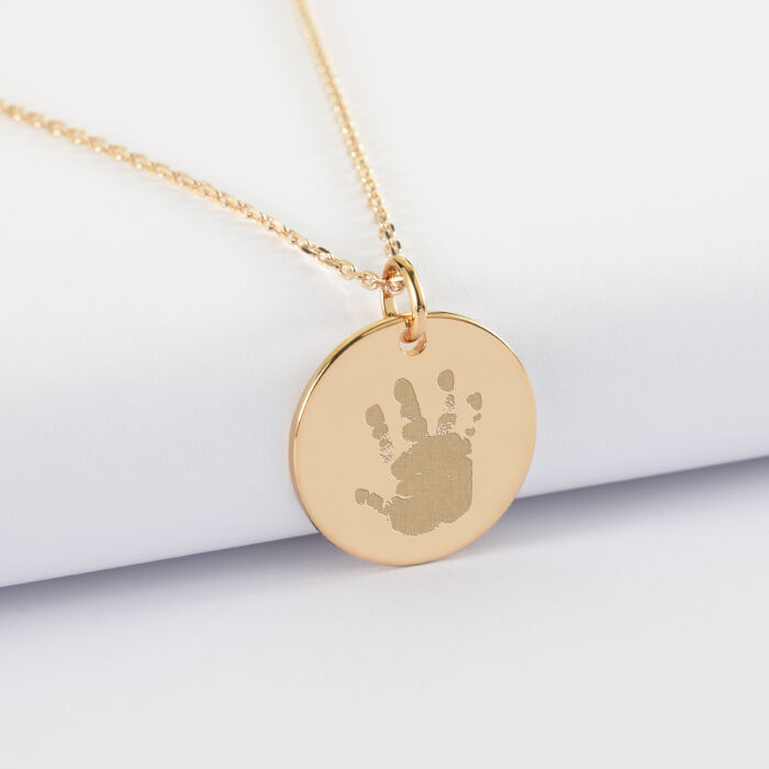 Pendentif personnalisé médaille gravée plaqué or coeur émail rouge 19 mm - HappyBulle x Atelier Wagram - empreinte