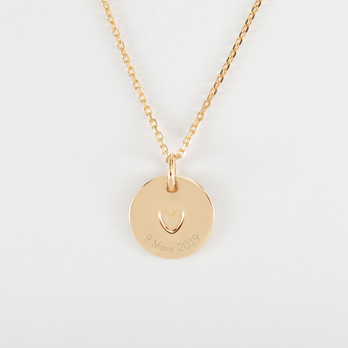 Pendentif enfant personnalisé coeur estampillé plaqué or 15 mm - HappyBulle x Atelier Wagram - date