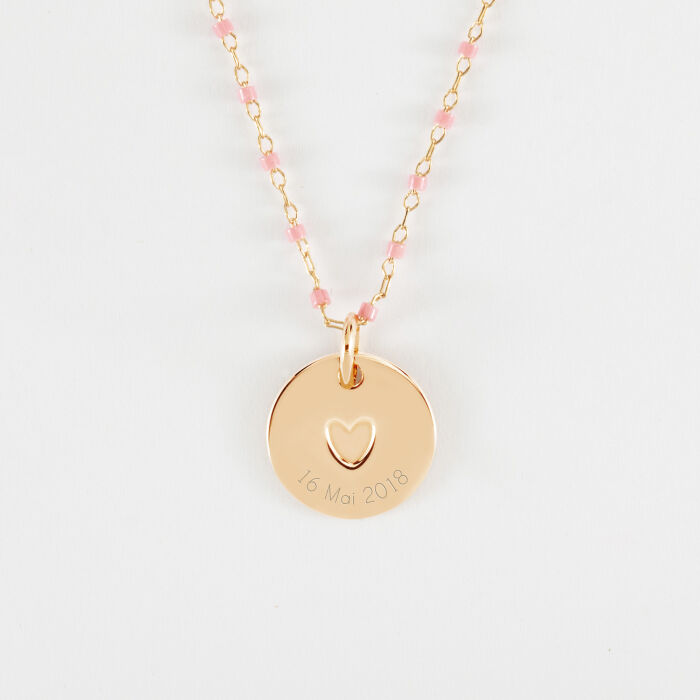 Collier perles Miyuki colorées personnalisé médaille gravée plaqué or coeur estampillé 15 mm - HappyBulle x Atelier Wagram - date