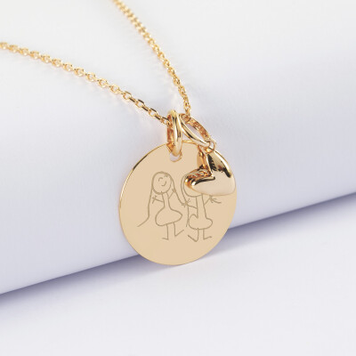 Pendentif personnalisé médaille gravée plaqué or 19 mm et breloque petit coeur bombé 7 mm - HappyBulle x Atelier Wagram - dessin