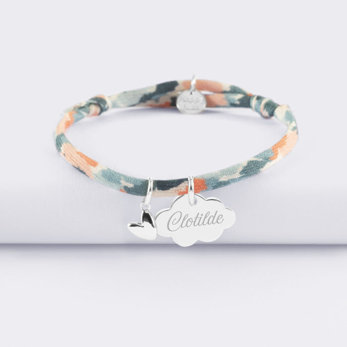 Bracelet enfant Liberty personnalisé médaille gravée argent nuage 20x14 mm et breloque petit coeur bombé 7 mm - HappyBulle x Atelier Wagram - prénom