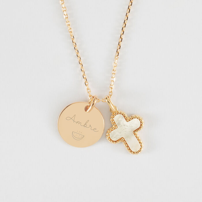Pendentif enfant personnalisé médaille gravée plaqué or 15 mm et breloque croix nacre 16 mm - texte pictogramme