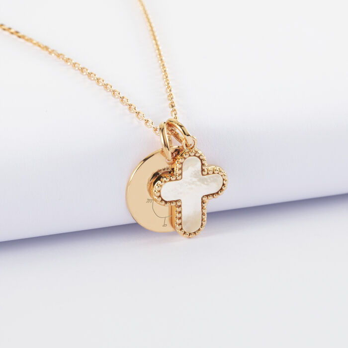 Pendentif enfant personnalisé médaille gravée plaqué or 15 mm et breloque croix nacre 16 mm - dessin