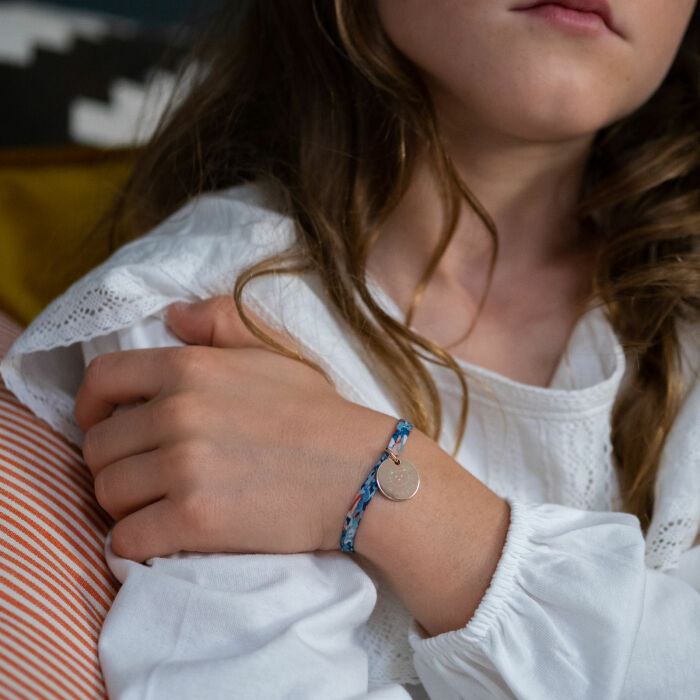 Bracelet enfant Liberty personnalisé médaille gravée plaqué or 15 mm - Edition spéciale KIDS - ambiance chat
