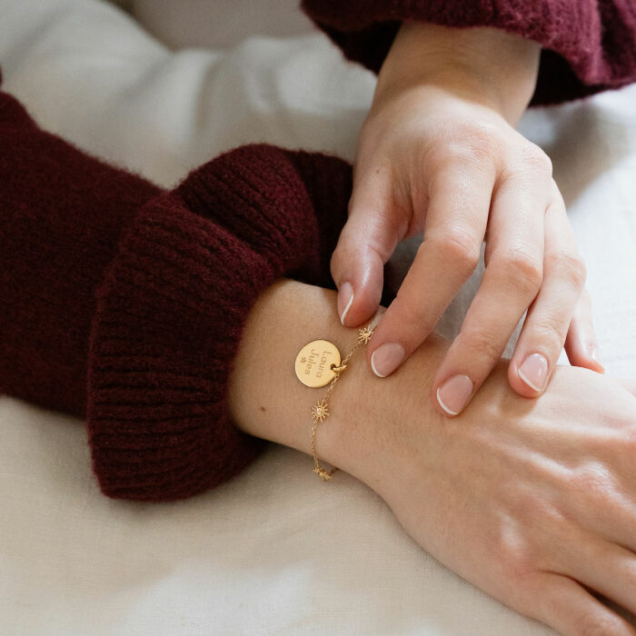 Bracelet chaîne étoile brillante personnalisé médaille gravée plaqué or 15 mm - prénoms