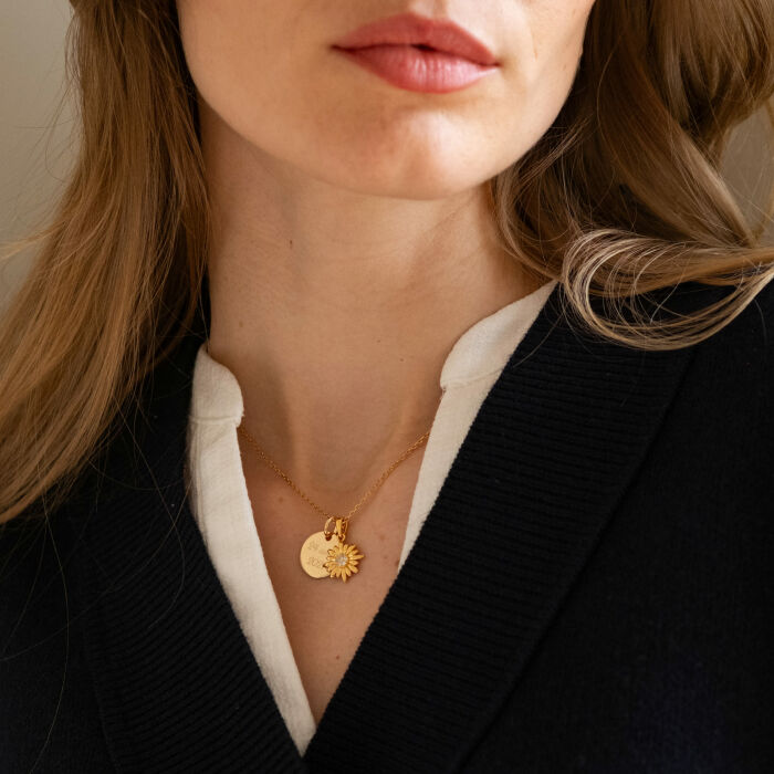 Personalised Engraved Gold-Plated 15 mm Pendant and Sparkling Daisy Charm 13 mm