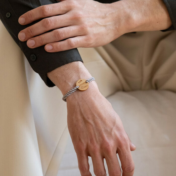 Bracciale uomo personalizzato cordino marinaio intrecciato medaglietta incisa legno rotondo 2 buchi 21 mm