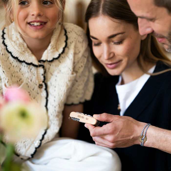 Navaja suiza personalizada grabada madera