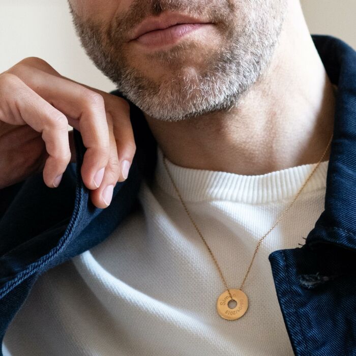 Colgante hombre personalizado diana grabada baño oro 20 mm