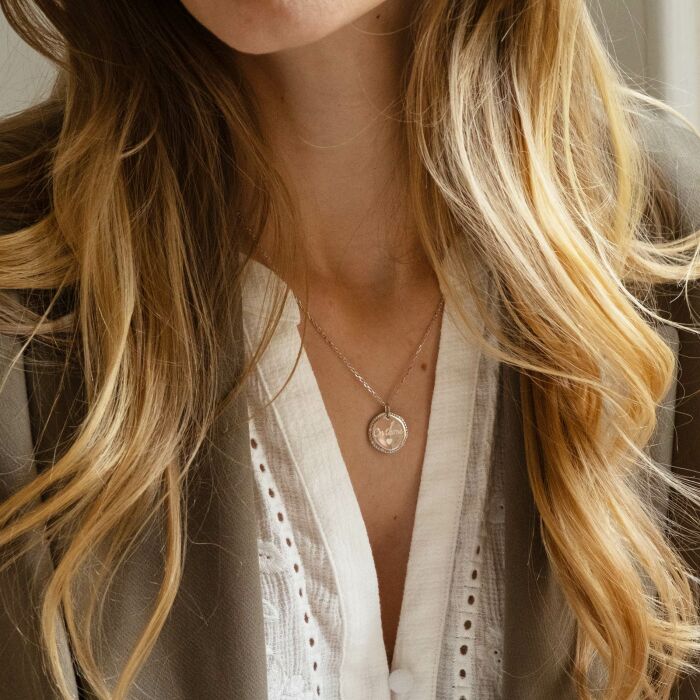 Ciondolo personalizzato medaglietta contorno scintillante incisa argento 16 mm