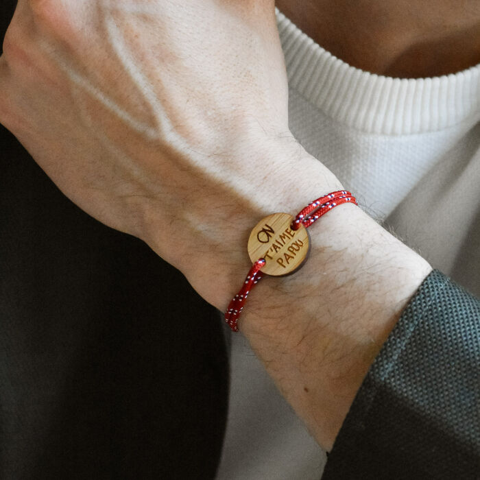 Pulsera hombre personalizado cordaje marino simple medalla grabada madera redonda 2 orificios 21 mm