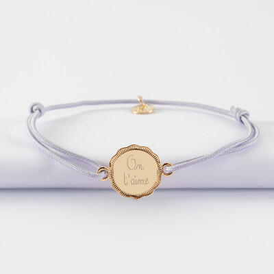 Bracelet personnalisé médaille contour fleur gravée plaqué or 2 trous 15 mm - écrit