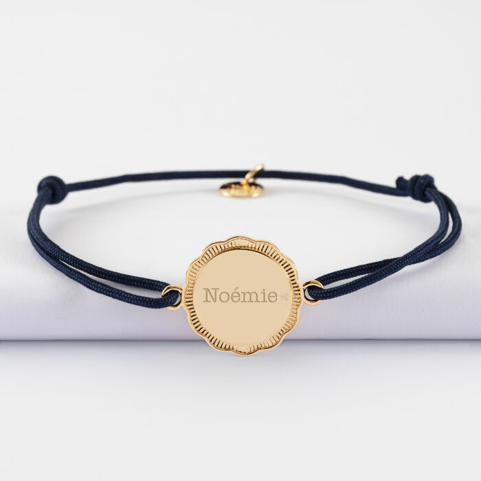 Bracelet personnalisé médaille contour fleur gravée plaqué or 2 trous 18 mm - verso - prénom