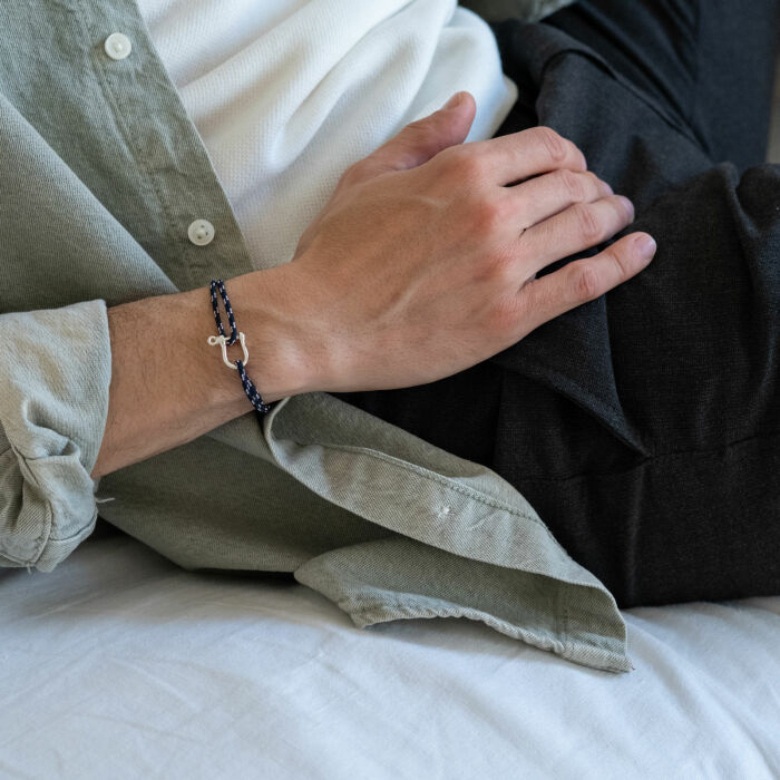 Bracelet homme cordage marin manille argent 15 mm - shooting porté
